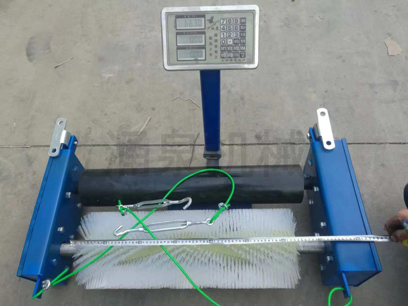 無動力滾刷清掃器 (3).jpg